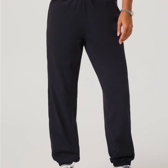 NWT - Vuori Modern Halo Sweatpants-L - Picture 1 of 4
